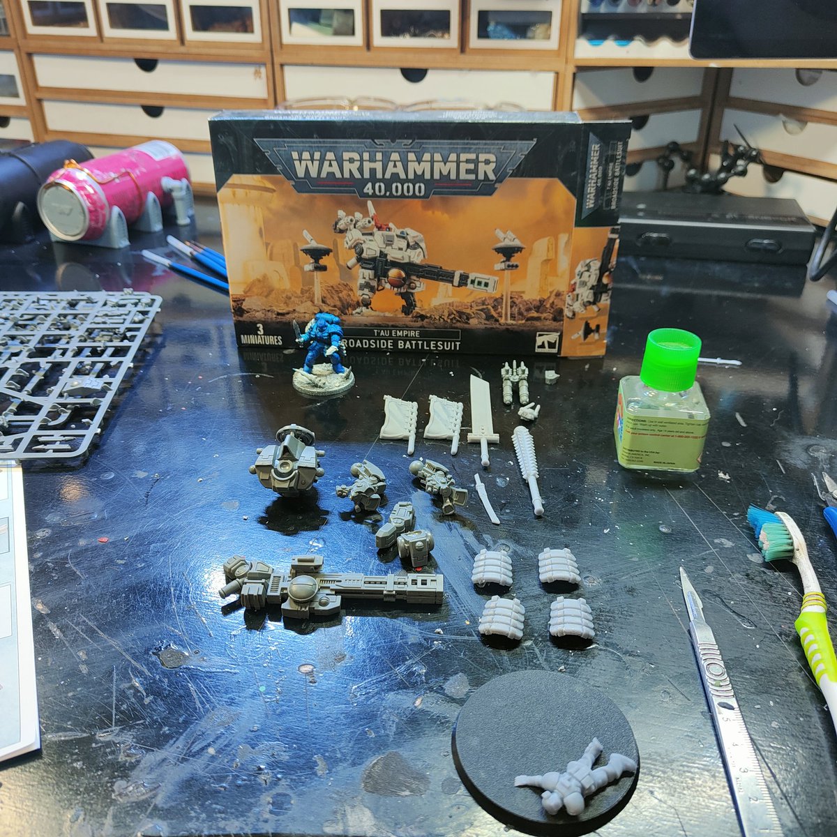 DeathMarchMinis's tweet photo. @warhammer Kitbashing my Samurai themed broadside battlesuit ⛩️🇯🇵🔥 https://t.co/GPwuT6NFZM