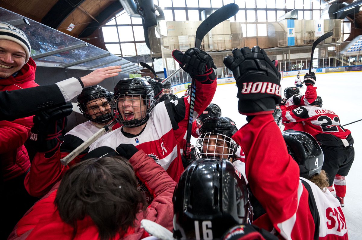 85fipo's tweet photo. Battle At Bled got pretty wild at times…😅💪🏻🔥🐃🇦🇹 So proud of this group‼️ #WhatARide #WhatABattle @hockeyaustria https://t.co/heSSxgp7Ge