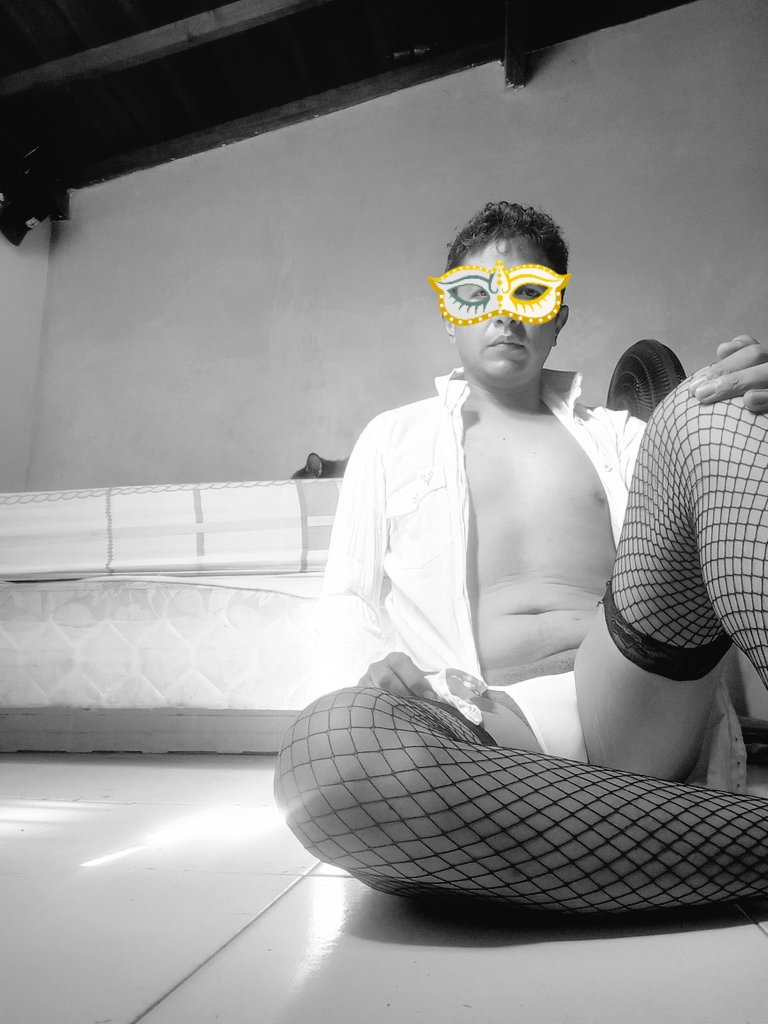 versafetichista's tweet photo. Hi 😈 https://t.co/OUk7eSacXE