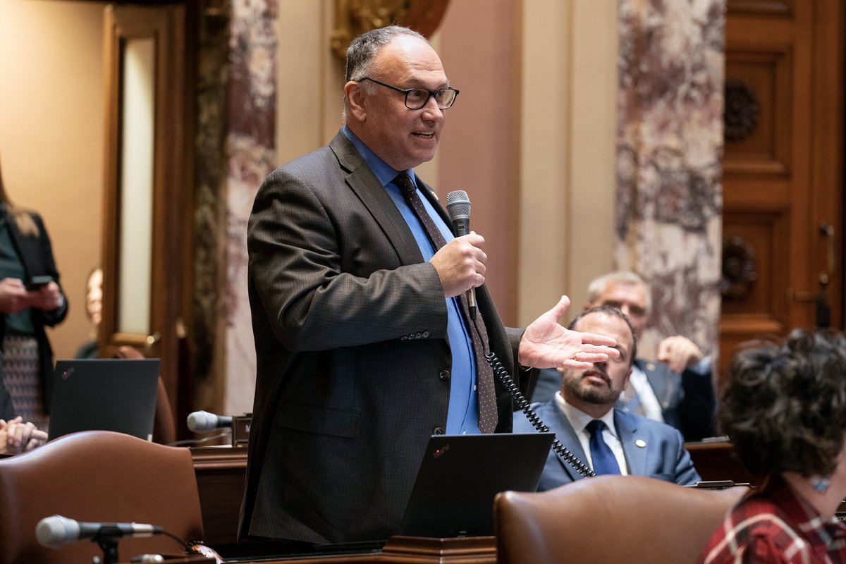 We’re looking forward to <a href="/GovTimWalz/">Governor Tim Walz</a>’s State of the State address tonight! The Governor will be escorted to the House chamber by three new members of the Senate DFL Majority — Sen. Mohamed, Sen. Pha, and Sen. Kupec.