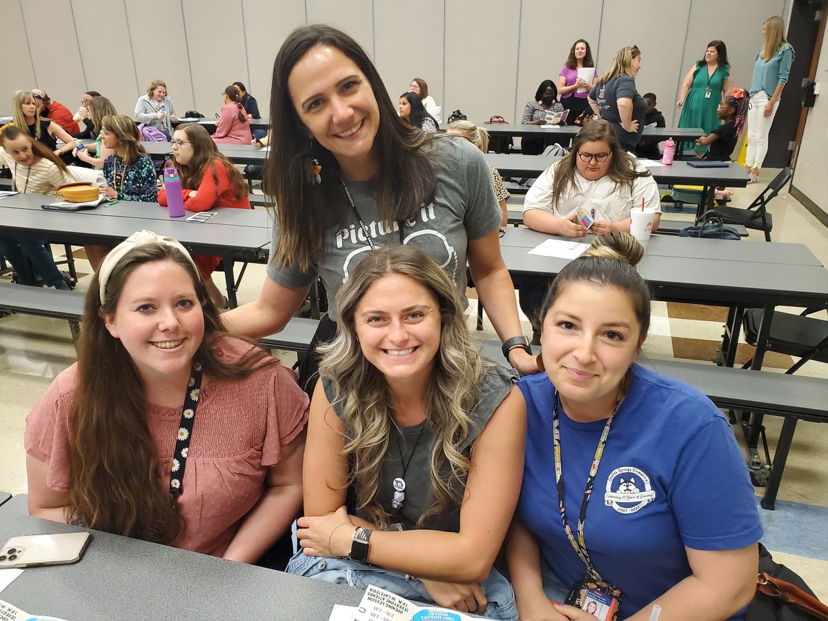 MathCoachKro47's tweet photo. These amazing teachers spent their afternoon learning more about fluency at the Lexington One Fluency Fair!
#LEX1SHOUTOUT @CSESHuskies @LexingtonOne https://t.co/1mpOAnpQUJ