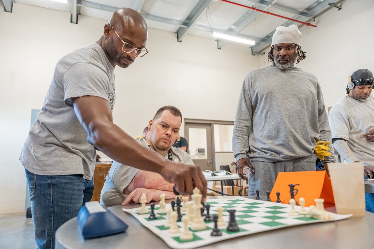 thegiftofchess's tweet photo. Chess is providing these men with an intellectual identity…a safe space to experience the results of good decision making. Where good moves are celebrated and being smart commands the greatest respect. https://t.co/UMSJUijaK9