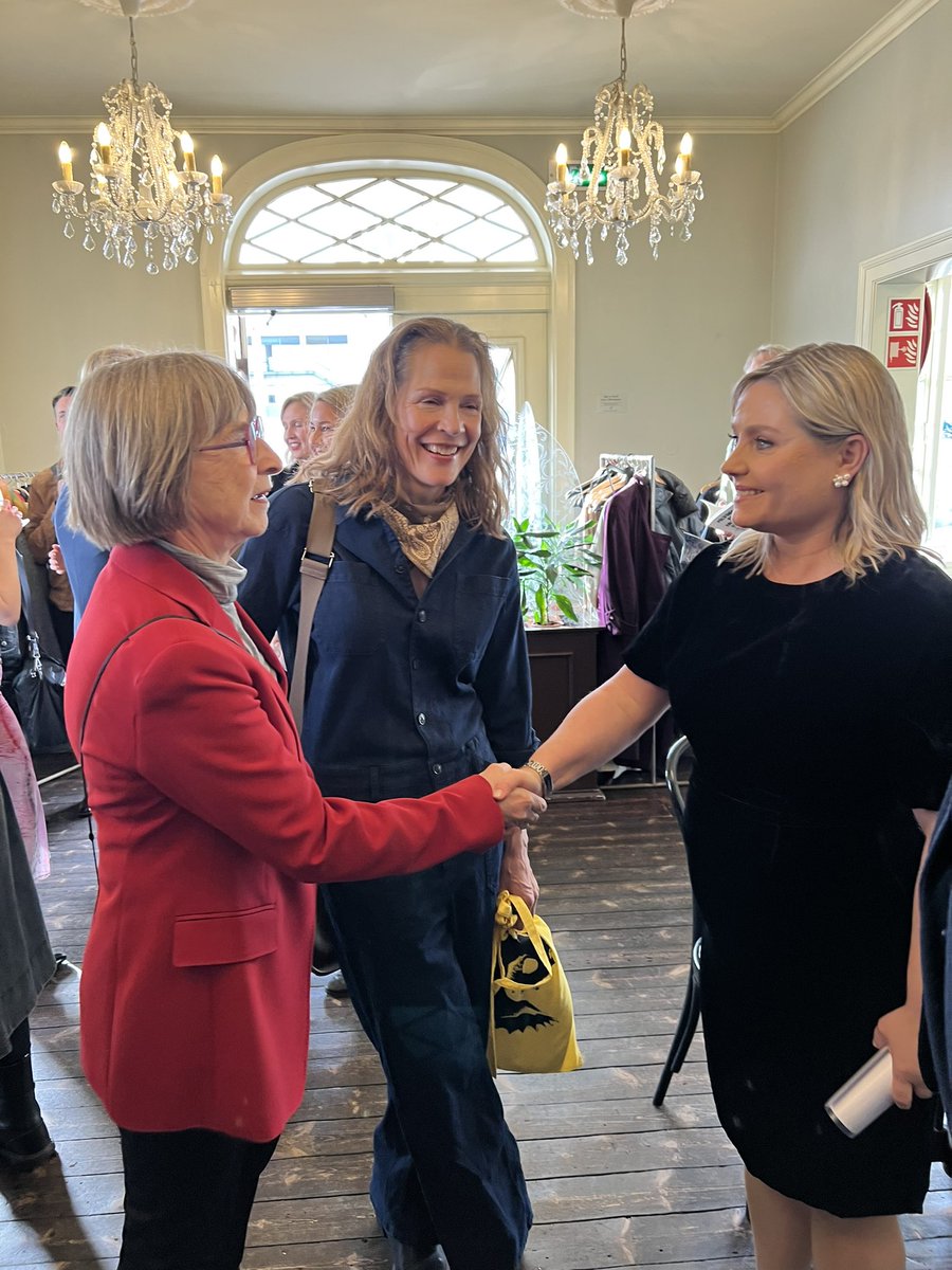 🇳🇴 Ambassador @AudLise enjoyed the last 🇮🇸 day of winter at <a href="/LitRvk/">Reykjavík Literary Festival</a> with <a href="/AsneSeierstad/">Åsne Seierstad</a> and <a href="/liljaalfreds/">Lilja Alfreðsdóttir</a>