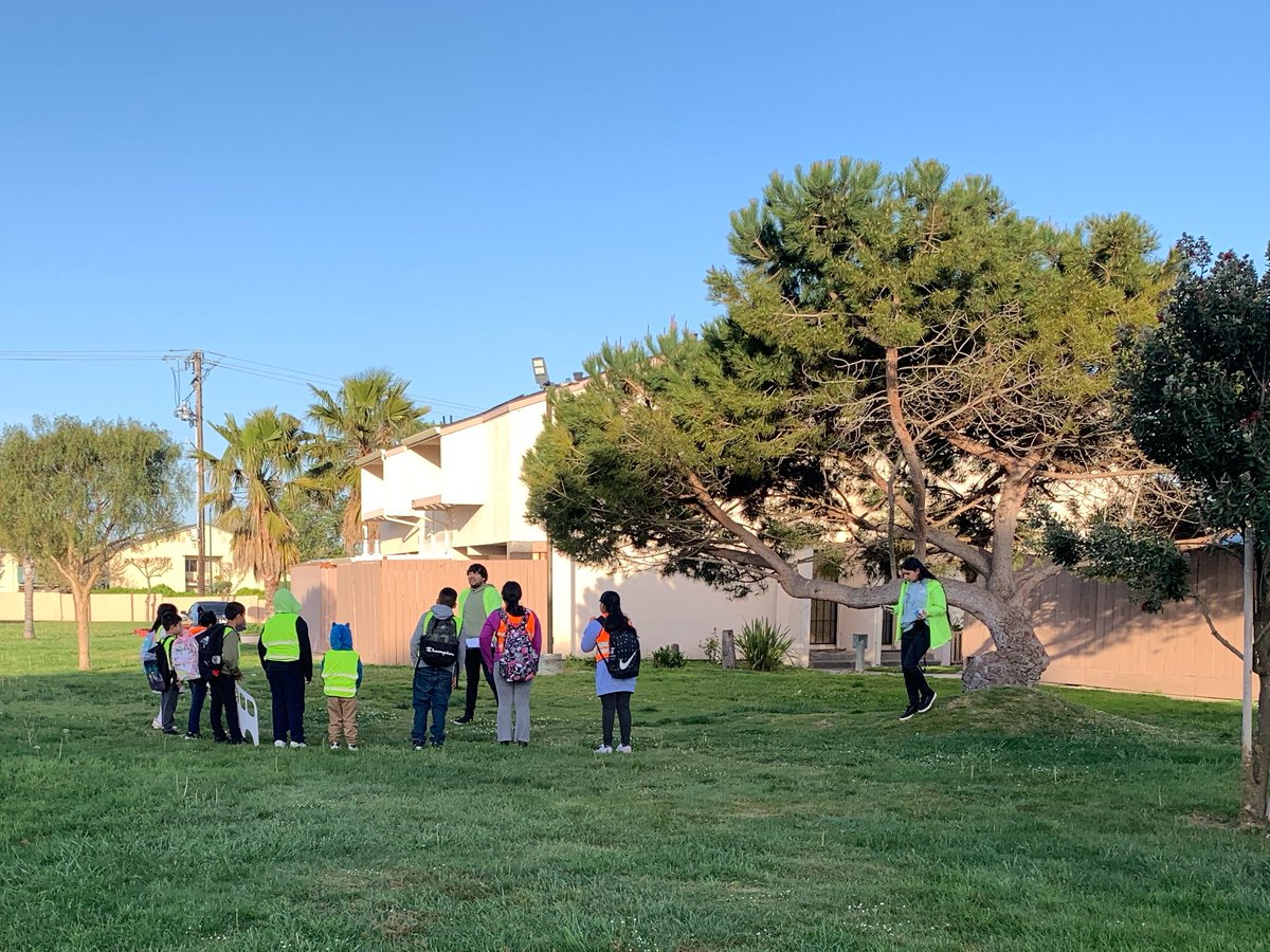Jesse G. Sanchez Elementary School launched their Walking School Bus (WSB) this morning! A WSB is an adult-supervised walking group creating a safe, fun, and active way for students to get to school. 🚍👟#MoveNaturally

@JesseElementary 
@AlisalUSD 
@EcologyActionSC 
@BlueZones