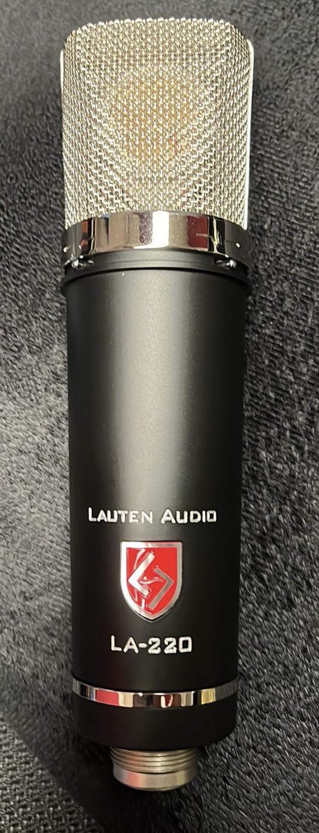 A gorgeous new addition to my mic closet!! @LautenAudio #studio