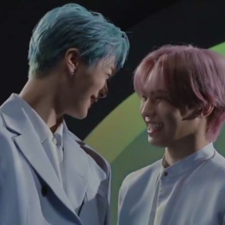 lovingmywolf_'s tweet photo. Siempre lo voy a recordar por inspirar a tantos, por luchar todos días, por esas sonrisas y sus muestras de cariño tan únicas, por su esfuerzo sin importar el qué, por su voz tan preciosa, por ese corazón tan bondadoso, por hacernos reír y por su amor hacia todos y hacia Rocky 🤍 https://t.co/5Dnb4PVGnv