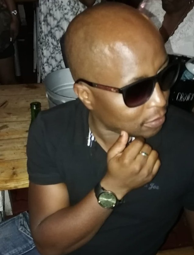 TLephutsi's tweet photo. @KeletsoMss Hope I'm not late https://t.co/jtvX8siAN5