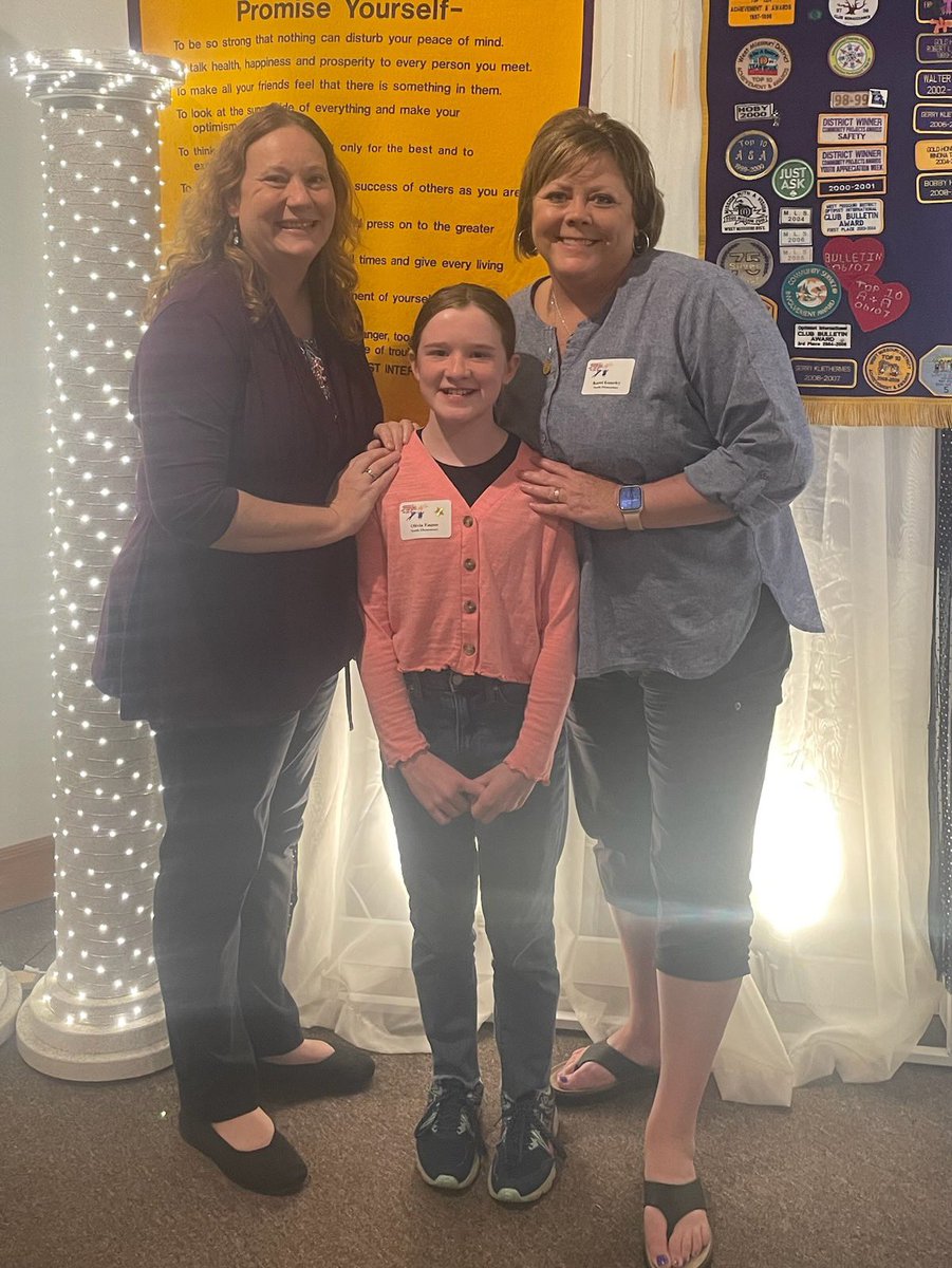 North_Tweets's tweet image. The Optimist Youth Banquet was last night. We are proud of Olivia for representing North School. She was accompanied by Karri Gourley and Amy Backes.  Way to shine, Olivia! We are so proud of you! #Proud2BNorthies #JCSchoolsChampions #WeAreElementary