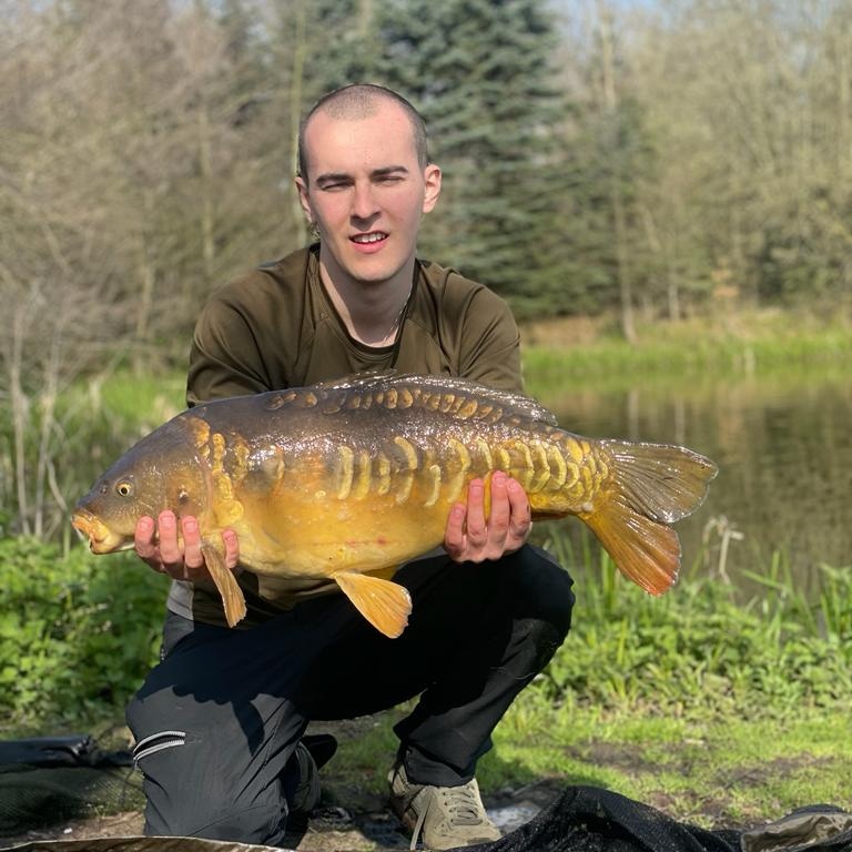 TheLazyCarper11's tweet photo. This banging dark mirror took to a 4ft yellow zig topped with a single worm fished 2ft of the surface saving a blank on a very slow tara lake at cudmore 🐟🐟

@Increditackle @incrediblebaits

#carp #carpfishing #fishing #fish #bankingit #banklife #nature #youtube #youtuber https://t.co/Yduol3fELy