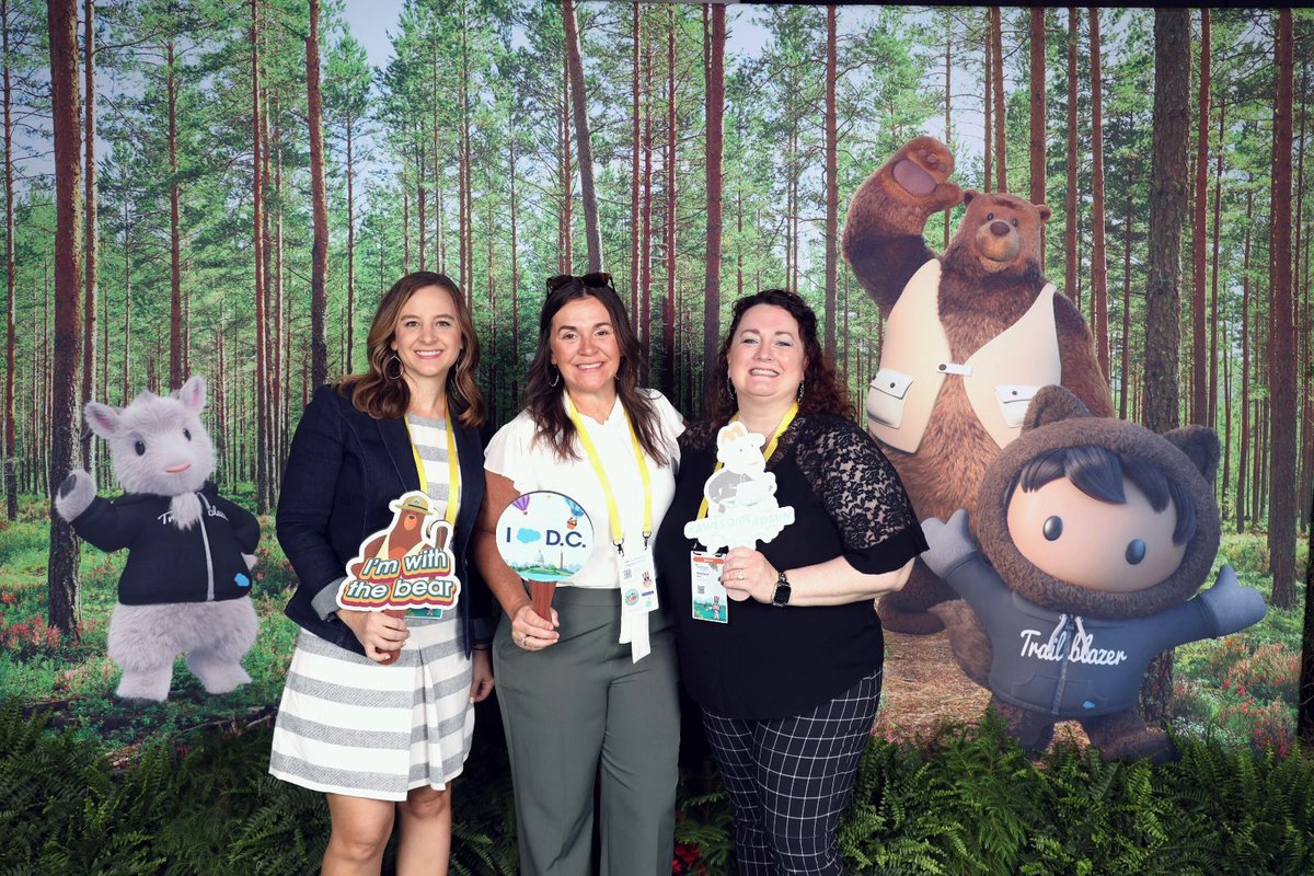 Our team is having a blast at #SalesforceTour DC! Stop by our kiosk in the exhibit hall to discuss our consultative approach, innovative solutions, and industry expertise that can be customized to fit your organization’s unique needs. <a href="/Dreamforce/">Dreamforce</a> go.coastalcloud.us/salesforce-wor…