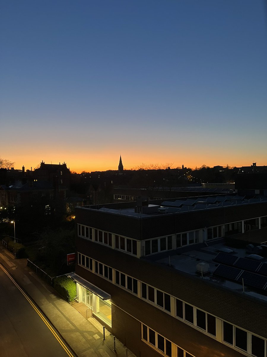 daniellehales02's tweet photo. It’s been such a lovely evening! 🌅 https://t.co/fkAYddipGw
