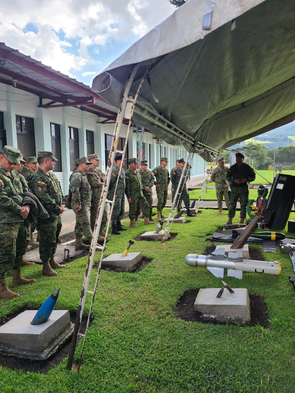 httpspbstwimgcommediaFuGfP4kX0AA3dbzformatjpgnamelarge