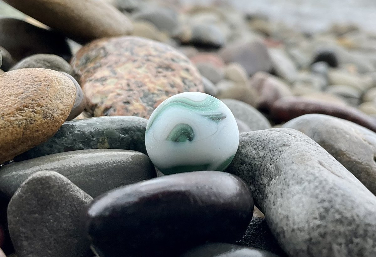 CapebretonGlass's tweet photo. ~ Take a look at this truly unique sea marble I just recovered off the shorelines which I believe is a Pre-WW2 “Ravenswood” marble!
#beachcombing #seaglassarchaeology #capebreton #seaglass #mermaidstears #Beachcombing #mudlarking #beachglass #seamarble https://t.co/ZqwnD0W0jg
