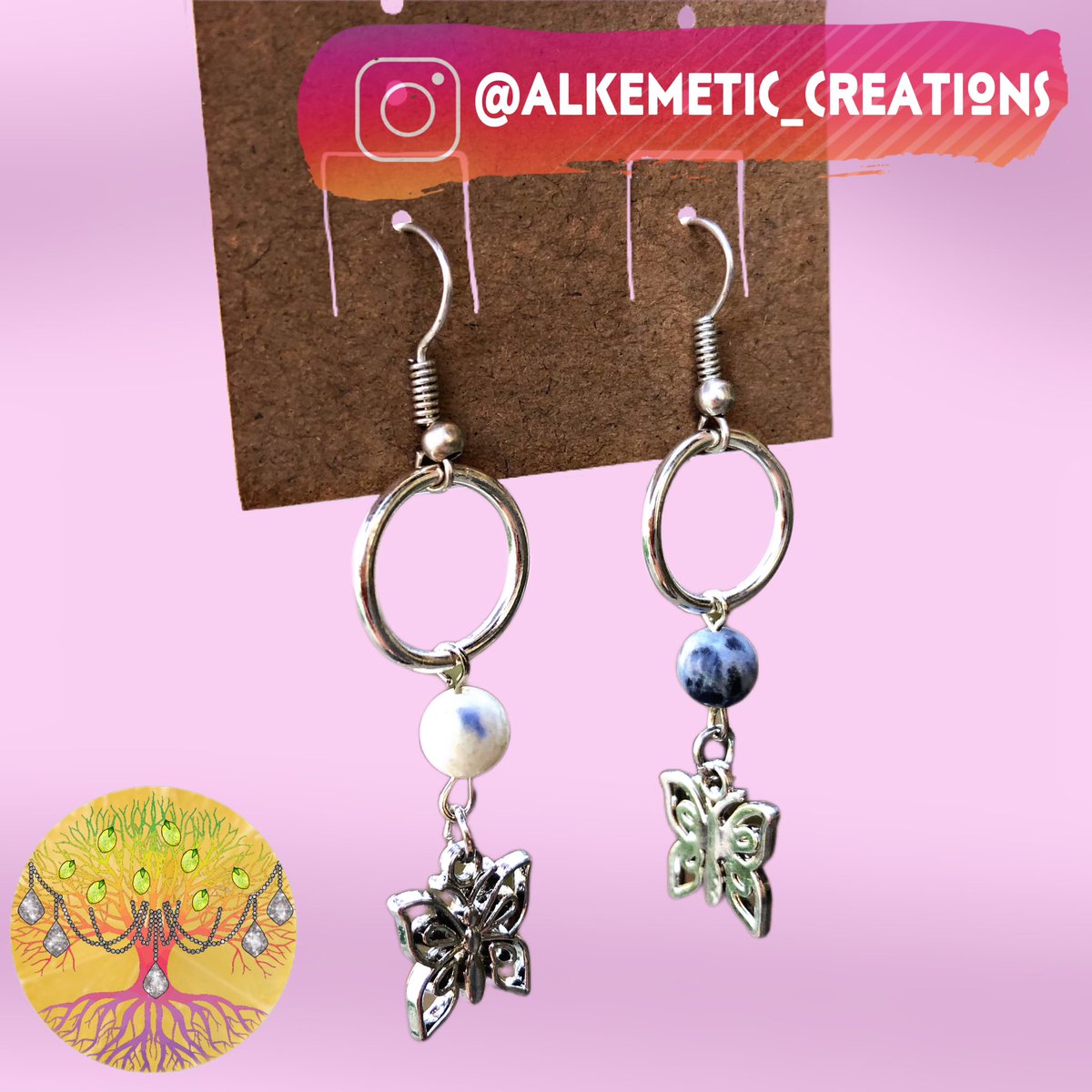 angie_chacha's tweet image. Butterflies 🦋 &amp;amp; Sodalite Healing Earrings. DM me to purchase.

Sodalite Healing Properties:

💙 Logic 
💙 Intelligence 
💙 Emotional balance 
💙 Intuition 
💙 Clarity 
💙 Truth 
💙 Perception

#sodalite #butterflies #healingearrings #earrings #crystalearrings #alkemeticcreations