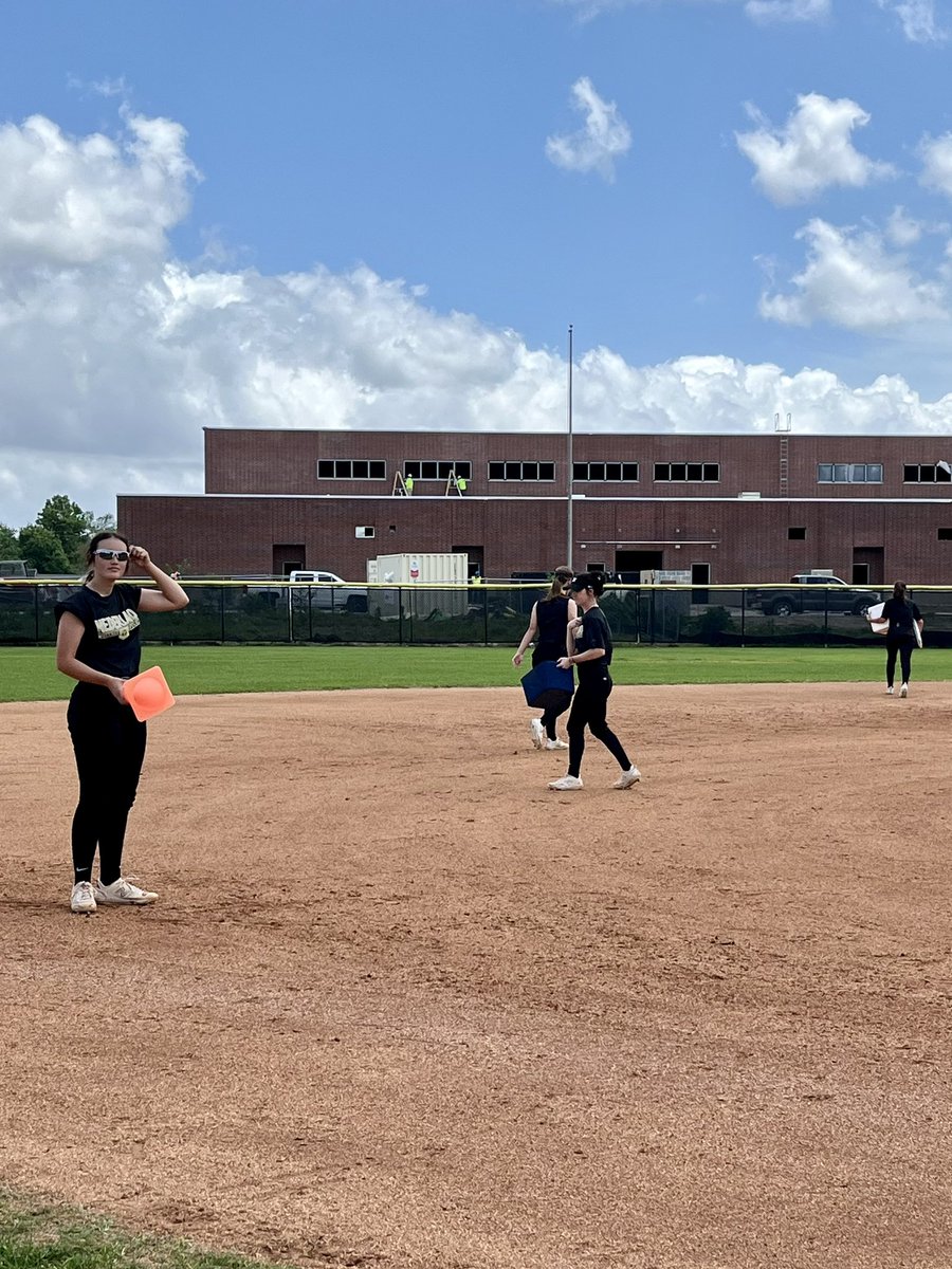NEDERLAND_SBALL's tweet photo. Wednesday= 
Anything But a Bat or Glove https://t.co/EJQBOljJKD