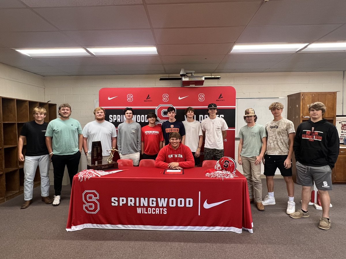 coridanielle6's tweet photo. Wildcat —> Hawk 🐾🦅🏈
Huntingdon bound!
@caydendcook @HawksFootball @HCHawksSports @admissionHC https://t.co/j5TCQtYjnu