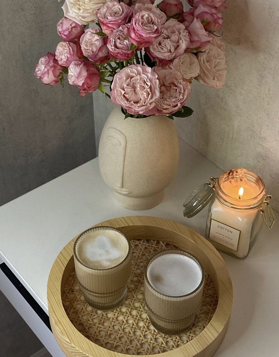 No better way to a start beautiful spring morning than with flowers, coffee and some neoclassical piano music💐💕☕️ Link in our bio to some of our favorite soothing sounds🫶

#calmingmusic #meditation #yoga #chillpalm #calm #relaxingsounds #neoclassical #neoclassicalpiano