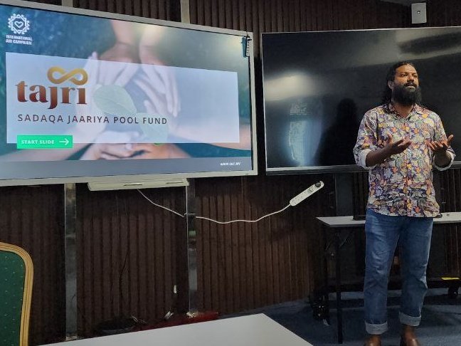 LgaClubMv's tweet photo. Information sessionto LGA club members by IAC Maldives  on its various charity projects.

10.04.2023
#iacmaldives #TeamLGA #lgaclubmaldives #ngosmaldives #lgamaldives https://t.co/mBFAravEp0