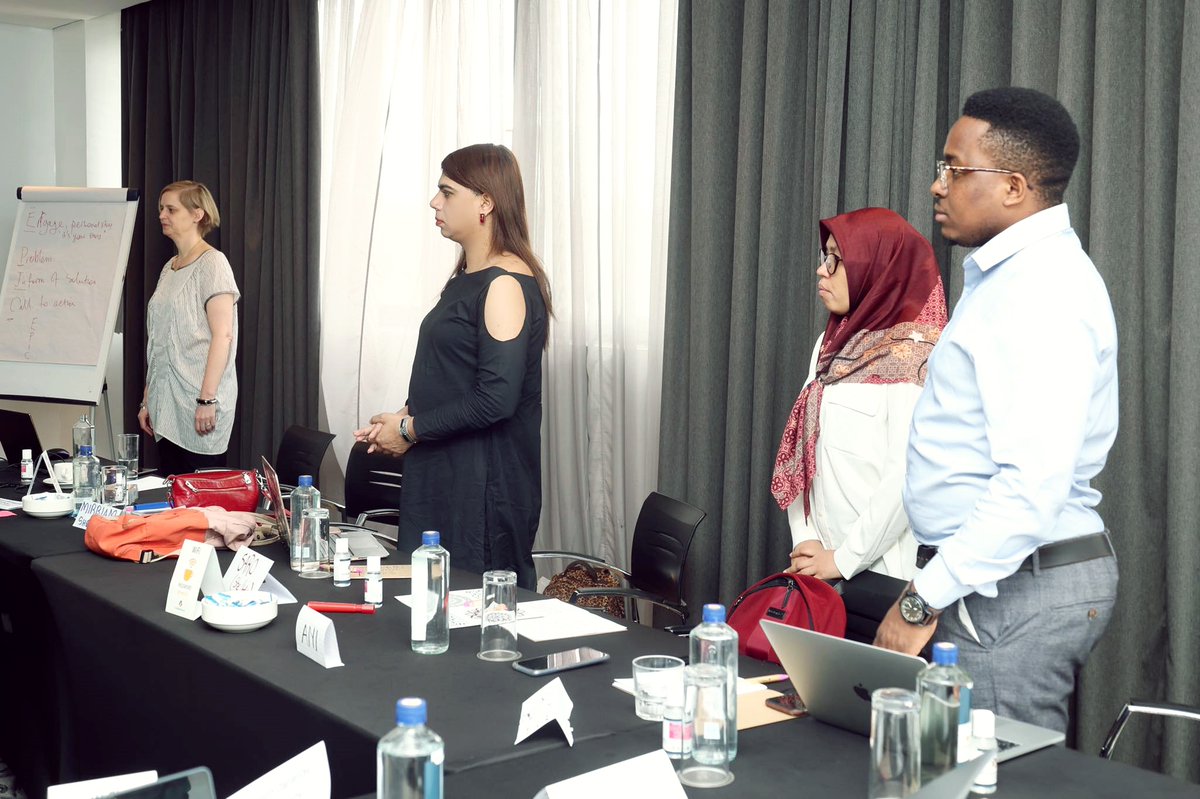SaroImran's tweet photo. Successfully completed Media Training by @GFadvocates includes: media training, message crafting, dealing with nerves, and more. It was an opportunity to get to know GFAN staff and my fellow Speakers and meet Speaker Mentors.
@w4_gf @GlobalFund
#CommunitiesWorkingTogether https://t.co/emiFEQ3s1V