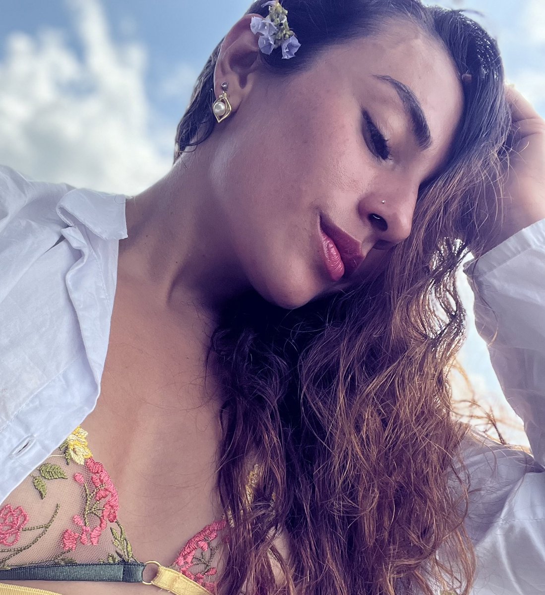GonzaleAndrea's tweet photo. La carita 😌/ el cuerpo 🔥 https://t.co/QfvZTzCi4x