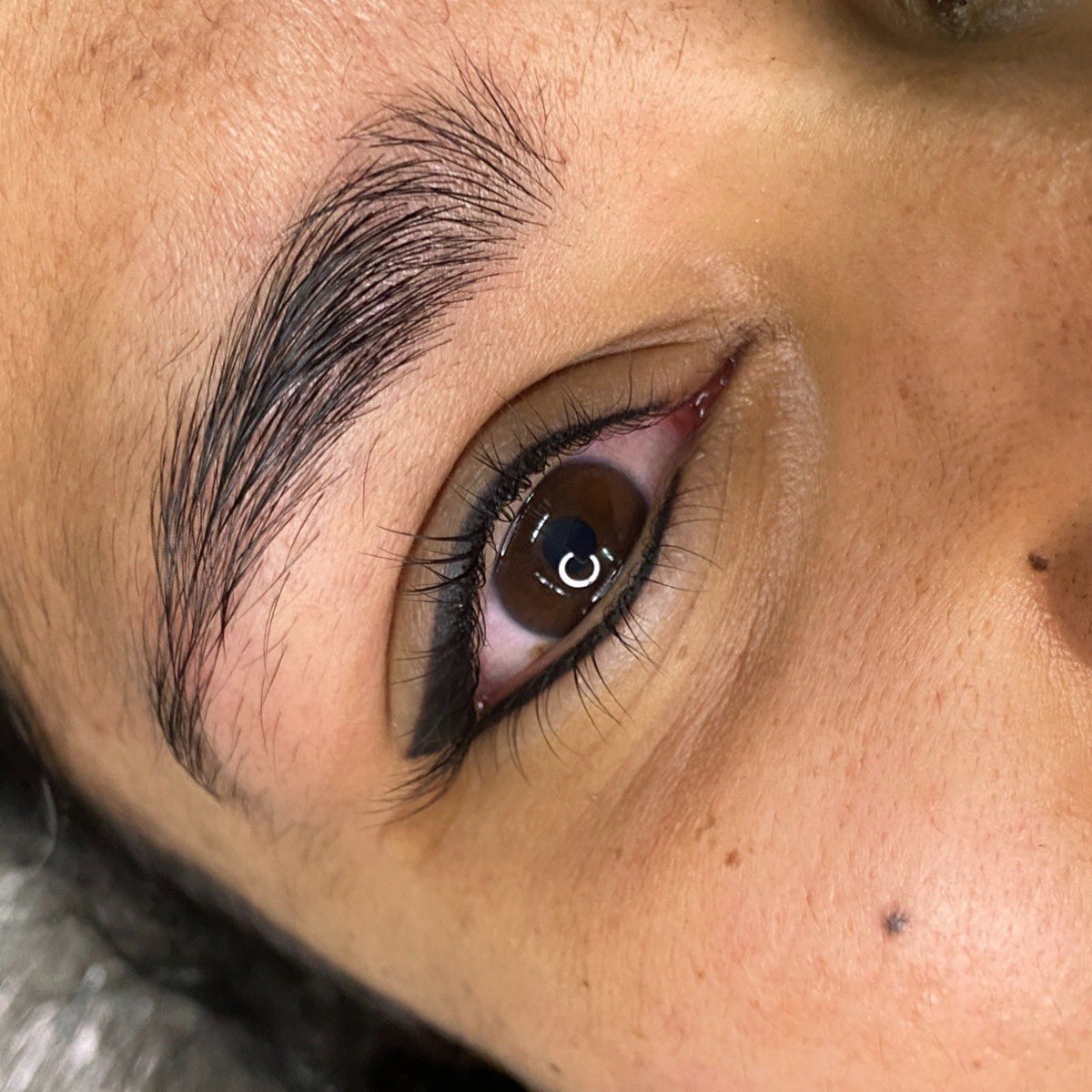 angelassl's tweet photo. Let me help you feel amazing every day! With perfect brows, eyeliner and lips. #permanentmakeup
#permanentmakeupeyebrows
#permanentmakeupeyeliner 
#permanentmakeuplips 
#microblading #microbladingbrows #eyeliner #eyelinertattoo #brows #browshaping #browsonpoint #beautifuleyes https://t.co/DTjAQkSJSf