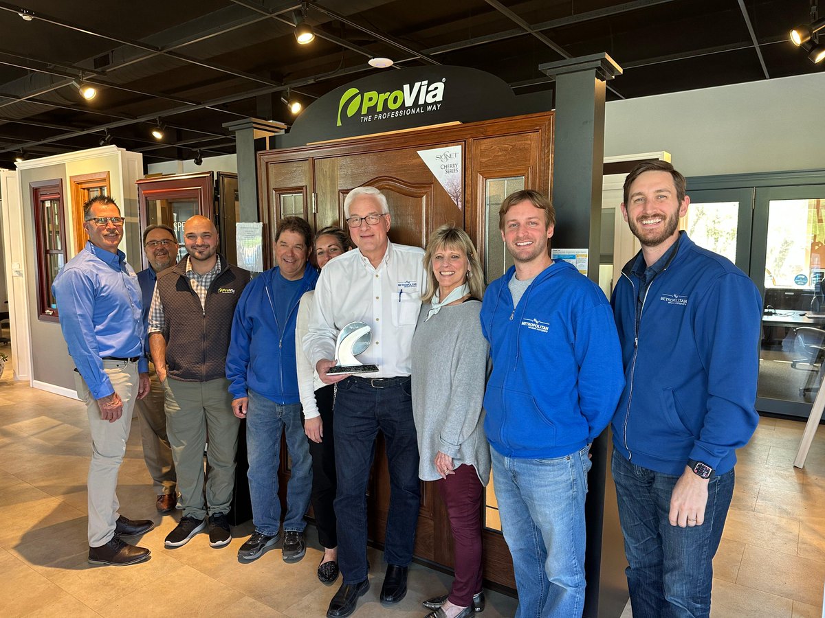 MetroWindowCo's tweet image. We are grateful that our company has been selected as a Platinum Provia Dealer for 2023. A true testament to the hard work and dedication of our team! 🎉🏆 #teamwork #familyownedandoperated