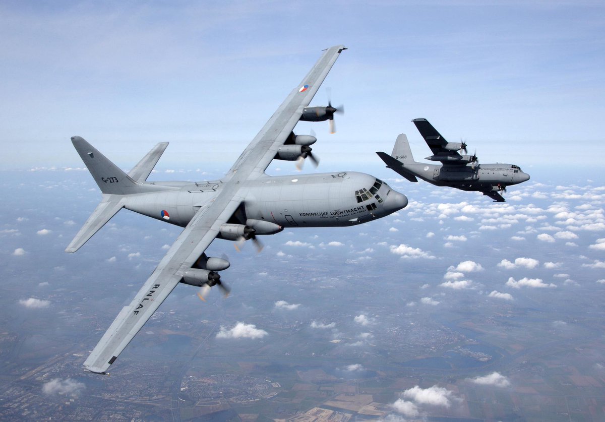 Defensie's tweet photo. Een C-130 van @Kon_Luchtmacht en een @A330_MMU zijn vanavond vanaf @VlbEindhoven vertrokken naar Aqaba in Jordanië.

Ze zijn onderweg naar Jordanië vanwege de verslechterende veiligheidssituatie in Soedan. Evacuatie is op dit moment niet mogelijk: https://t.co/9XjFjsO1Zb https://t.co/NcRlPyhlaV