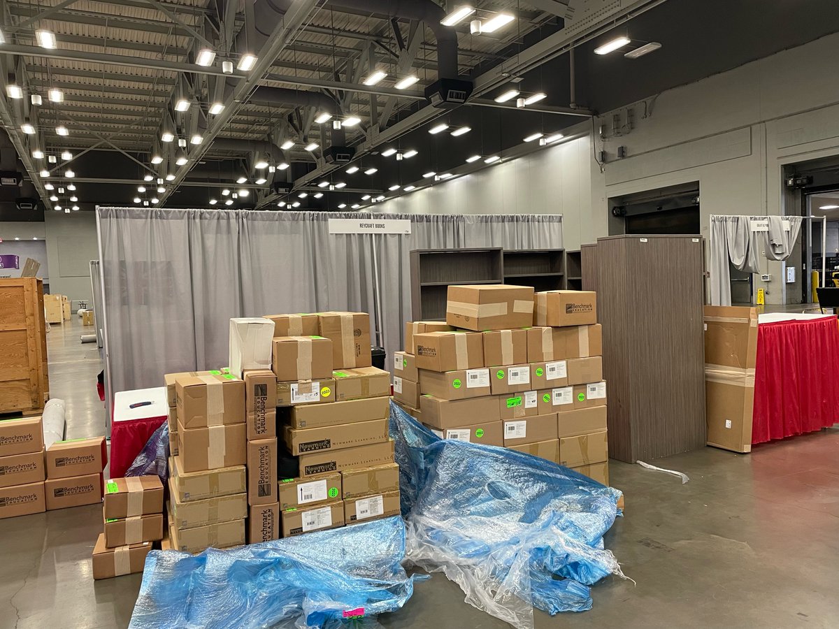 ReycraftBooks's tweet photo. Swipe for a before and after of our #TXLA23 booth!
Stop by Booth #1734 to meet our acclaimed authors and check out our special conference book sale! #TLA #texaslibraryassociation @TXLA https://t.co/IsrH6Fruv2