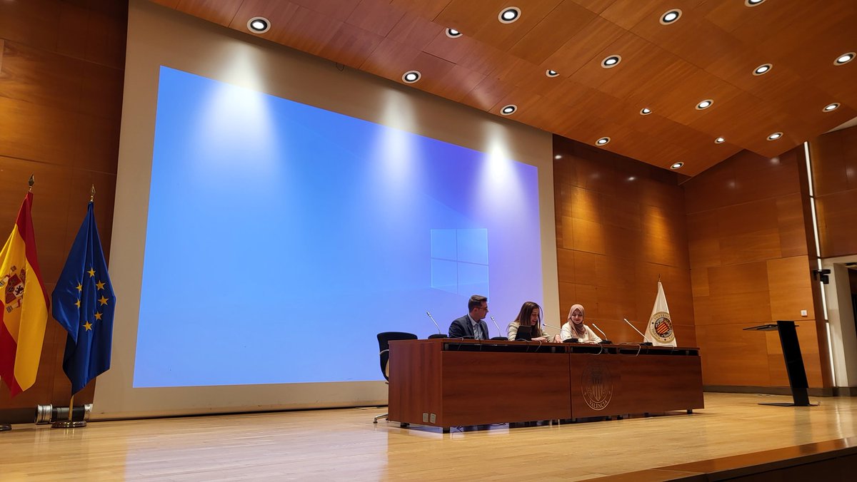 Bastien_Degrs's tweet photo. #CREUP | Estuve presente en el 20 aniversario del CREUP en Valencia.
Una buena ocasión para estrechar lazos entre las uniones nacionales de estudiantes que luchan por una educación superior inclusiva y de calidad, así como para compartir y promover los valores europeos. https://t.co/NfBXbuAiwr
