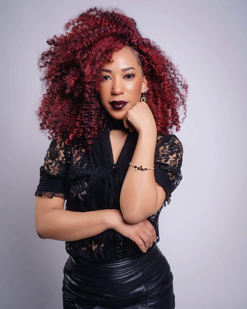 KombatHair's tweet photo. “Relaxing your hair is like being in prison. You're caged in. Your hair rules you. You didn't go running with Curt today because you don't want to sweat out this straightness. You're always battling to make your hair do what it wasn't meant to do.”

Model @Otakugirl3651 https://t.co/bNfp6nJonG