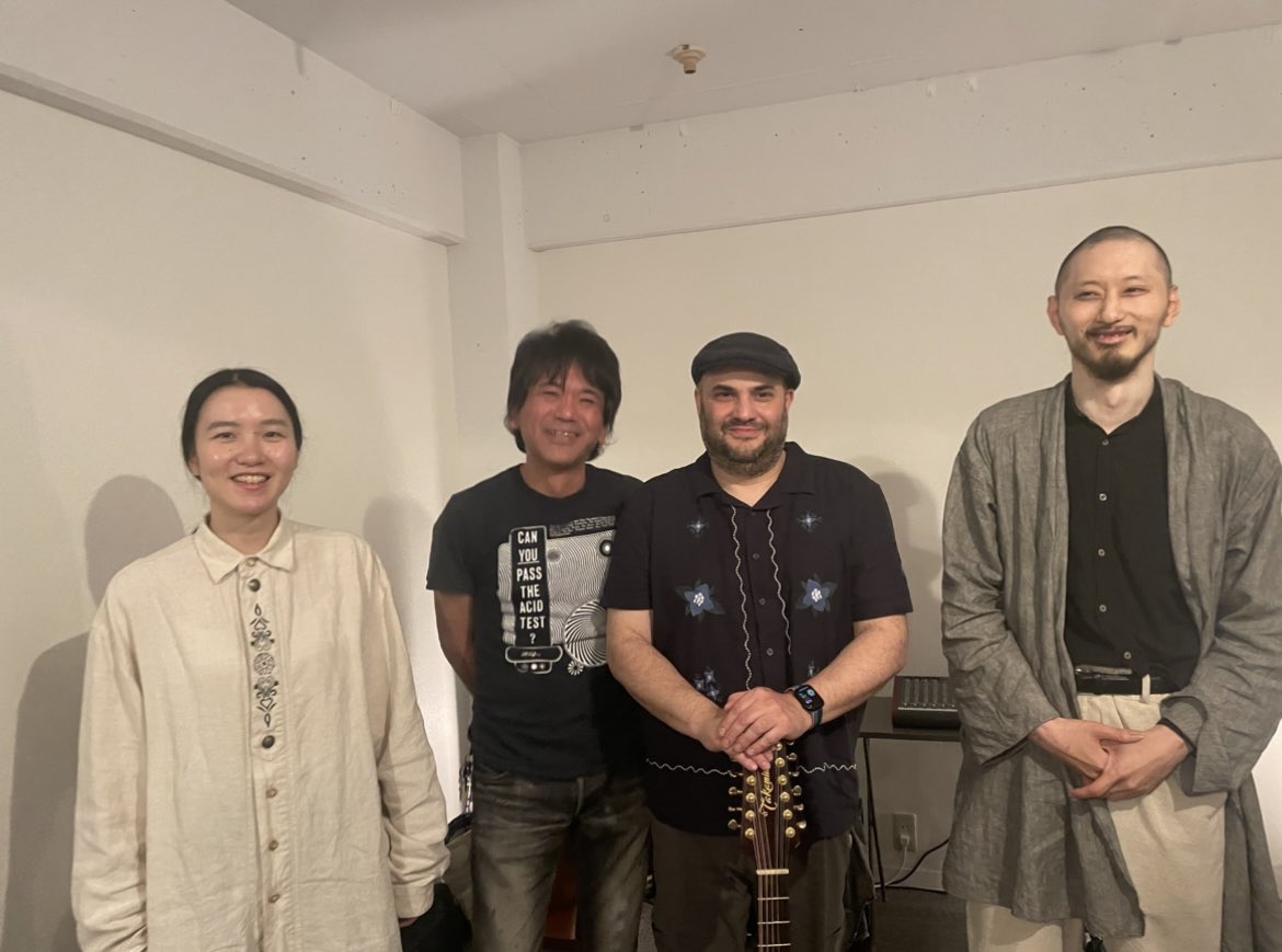 medusaeditions's tweet photo. Arigatou gozaimasu! ありがとう ございます! 🙏💙✨ #otooto #unionpole #ayamizsuzuki #tetsumineta #takashimasubuchi #ayalsenior #tokyo #april #spacefolk #featherland #earlyscenes #azyashir https://t.co/CJ57t33kVo