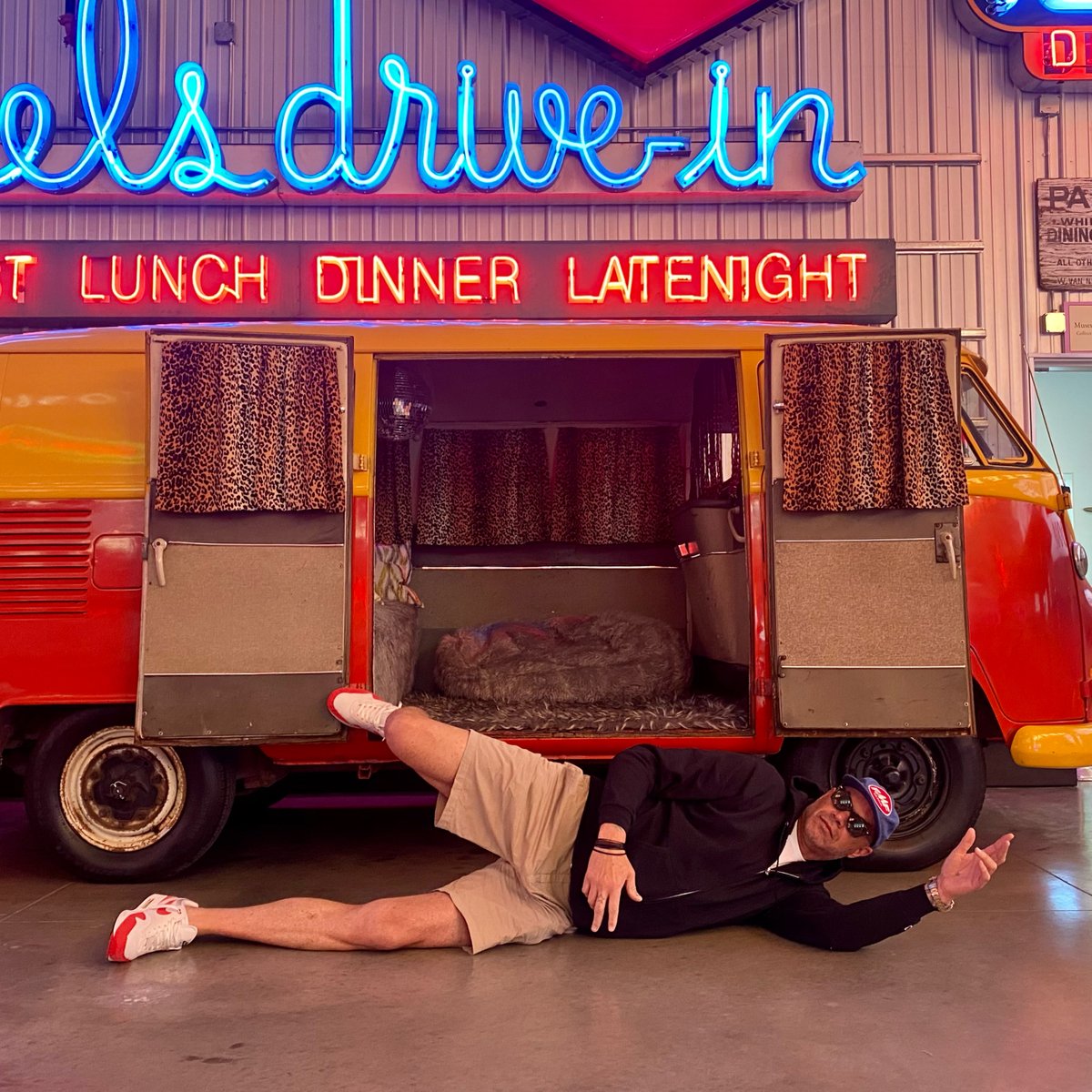 DannyBoy1968's tweet photo. Greetings from the Valley Relics Museum. 1967 Volkswagen 2 Bus from Fast Times at Ridgemont High. @valleyrelics 818 #FastTimes #ValleyRelics https://t.co/XaIsM7VMdp