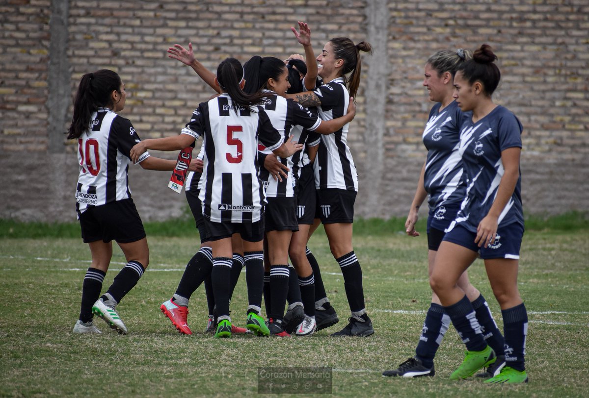 #LMFF 

EMOCIÓN, ORGULLO Y LEALTAD📝

📲 Ingresa a nuestro Facebook y lee la crónica de la gigantesca victoria de Las Lobas ante Las Pumas en el predio del Aeropuerto 🤙🏻

👉🏻 m.facebook.com/story.php?stor…

✍🏻 <a href="/Juli_Rizzi33/">Julian Alejandro Rizzi Bianchi</a> 
 
#VamosLobas 🐺