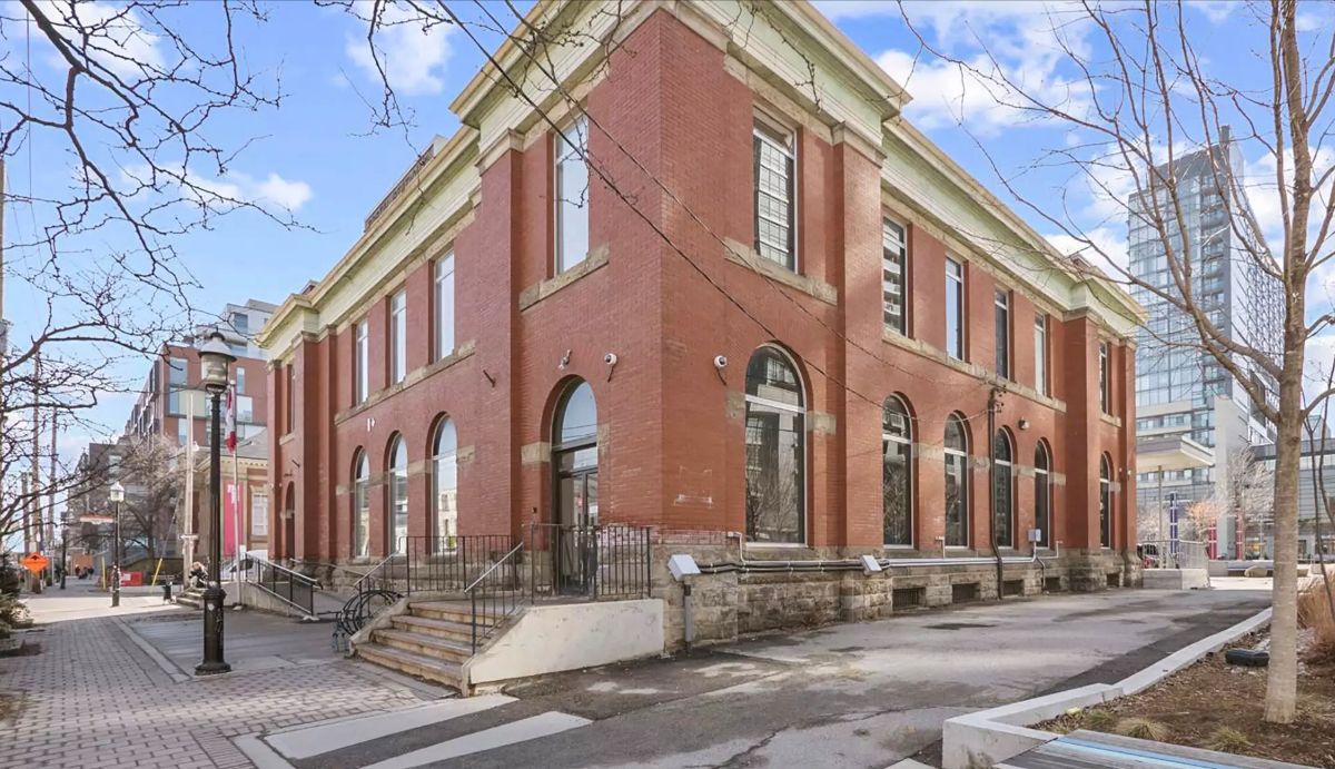 Feedback Needed on 1117 Queen St. W. (old Canada Post Stn. C) - *|parkdale.to/2023/04/19/fee…|*