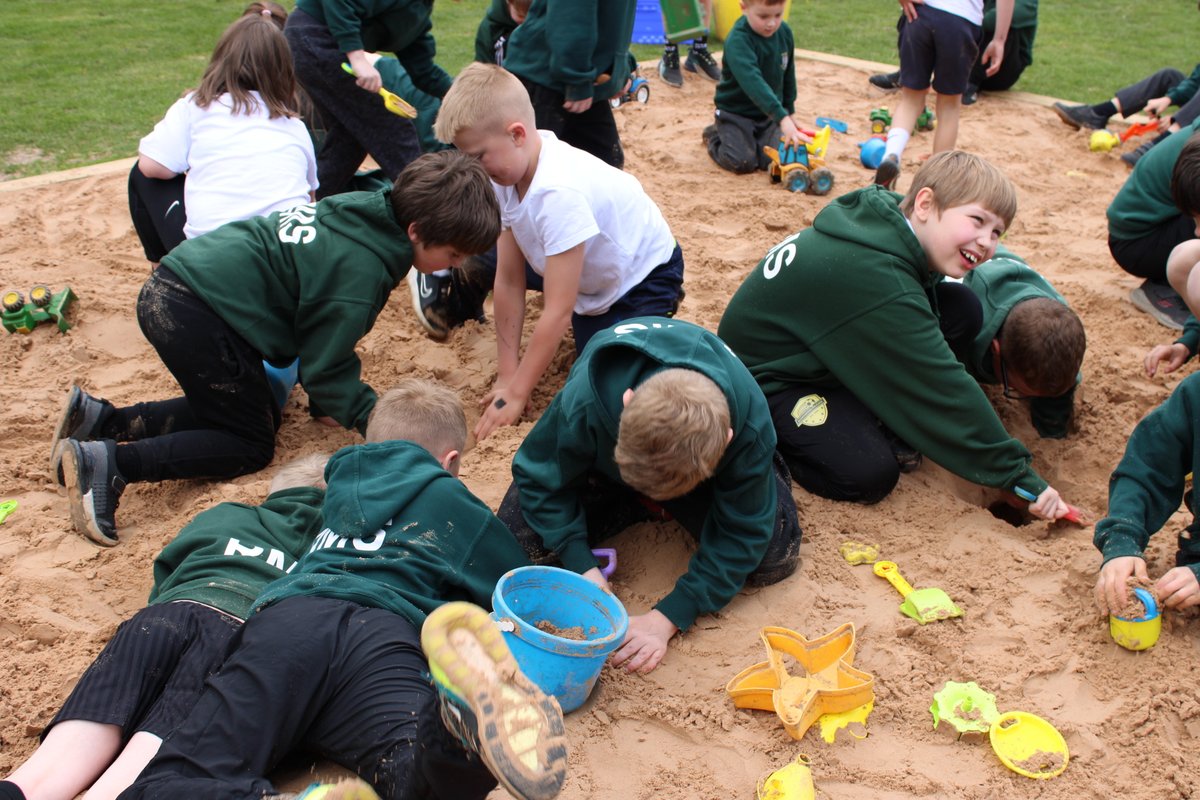 Exciting news!🎉 RMS is thrilled to launch our brand new sandpit for OPAL lunchtimes! Huge thanks to Mr Bunce for the amazing job building it, and to Friends of RMS for their kind funding and support🙌. We can't wait to see our pupils have fun, learn and thrive here!😀