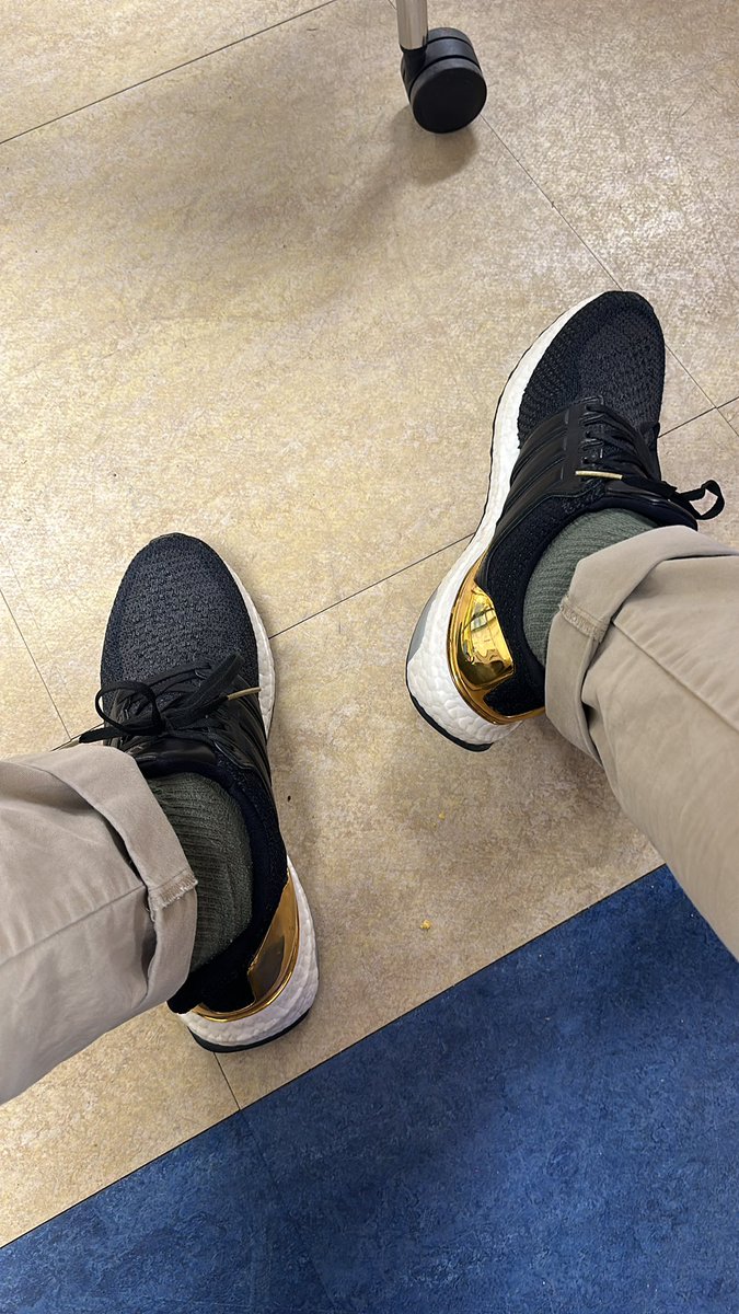 LevUrkin's tweet photo. @atmos_usa It would have to be my Adidas Ultraboost Gold Medal Pack!
Might get a little dirty but a quick cycle in the wash and good as new!
Super comfy and goes with everything 
Already planning my fit for Beyoncé Concert this July!!!
US11
#atmoscollectorsclub 
#atmosweb https://t.co/MlJVyS9KWQ