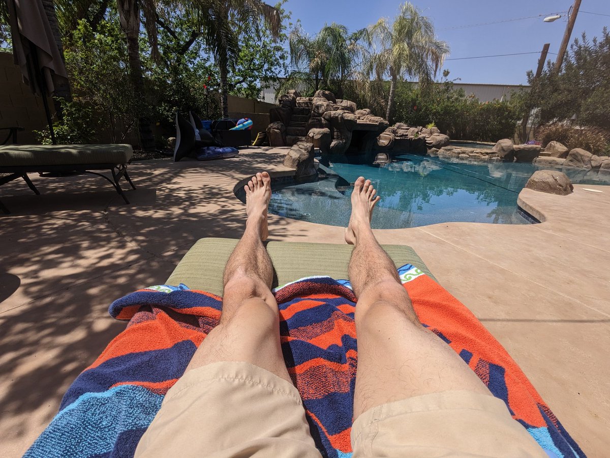 Food:
3/4# of ground beef
2tblsp of butter
Salt and pepper

Drink:
2 full eggs raw
8oz beet juice
4oz pineapple

Spring has sprung