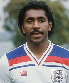 Ricky Hill made his Luton debut 47 years ago today scoring the 3rd goal in a 3-1 win against Bristol Rovers. Went on to play over 500 times for the Hatters and became 4th black player to play for full England team. Legend <a href="/LutonTown/">Luton Town FC</a> <a href="/SRTRC_England/">Show Racism the Red Card</a> <a href="/kickitout/">Kick It Out</a> <a href="/England/">England</a> <a href="/KickOffAt3/">kickoff@3</a>