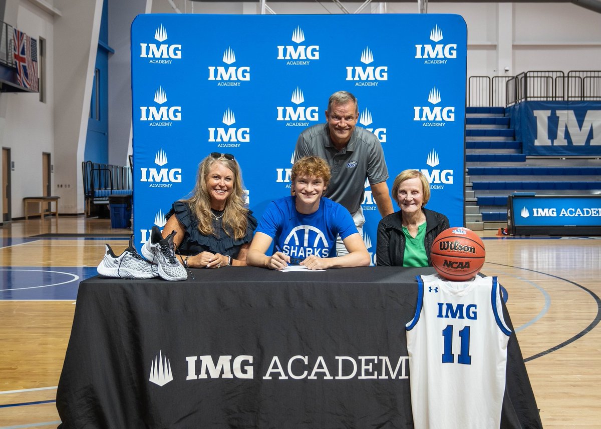 IMG Academy Basketball tweet media