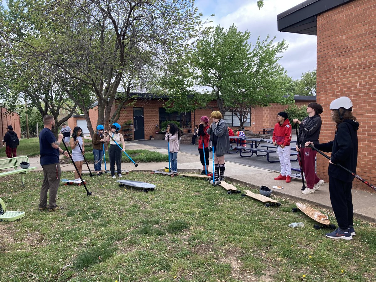 allpsoutdoored's tweet photo. Teaching paddle boarding fundamentals with @kahunacreations long boards! #allps #outdoored https://t.co/tCZiruCdmb
