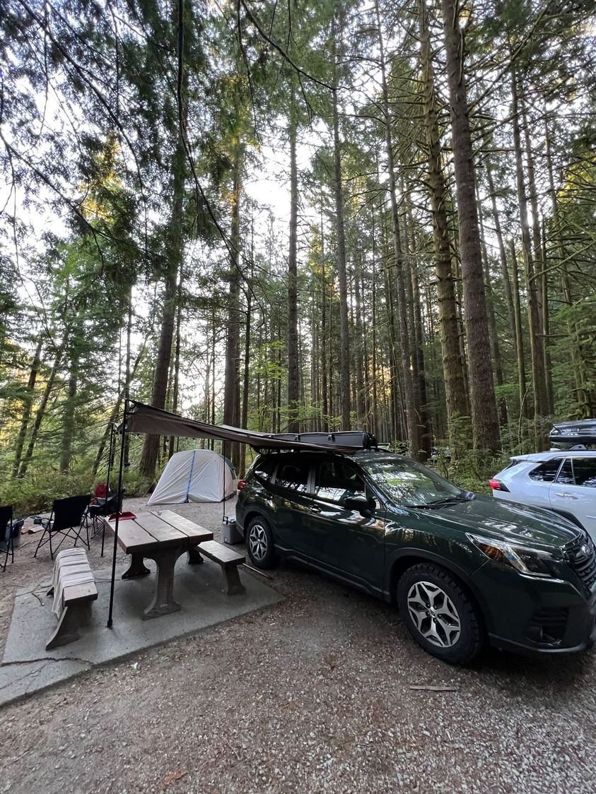 SubaruCanada's tweet photo. After having sold everything, Emma and her partner Lucas packed into their #2022Forester 🚙 and travelled through 17 states like Washington and Nebraska. Next stop, across Canada. 🇨🇦 (📷: Emma Beaudin and Lucas) https://t.co/8nhGnuq7F8