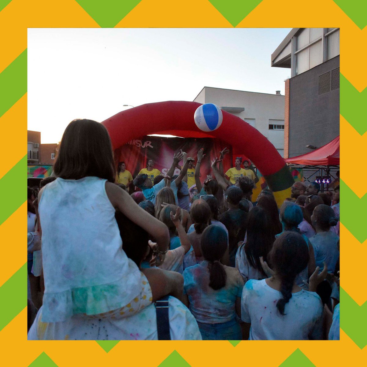 Nos ocupamos de todo para que sea un momento inolvidable, ponemos la música más cañera que nuestros súper monitores dinamizaran con un montón de bailes y dinámicas, usaremos extintores de colores y sobre todo muchos polvitos holi de todos los tonos.

#holiparty #activasur