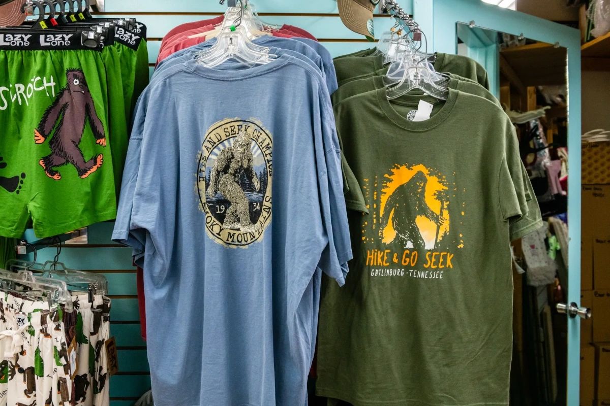 Jonathans733's tweet photo. While we may not have tracked down sasquatch, we have tracked down some apparel he'd be proud of! Do you believe in Bigfoot? Why or why not? #Bigfoot #sasquatch #TShirts https://t.co/Y5kD7M8o1H