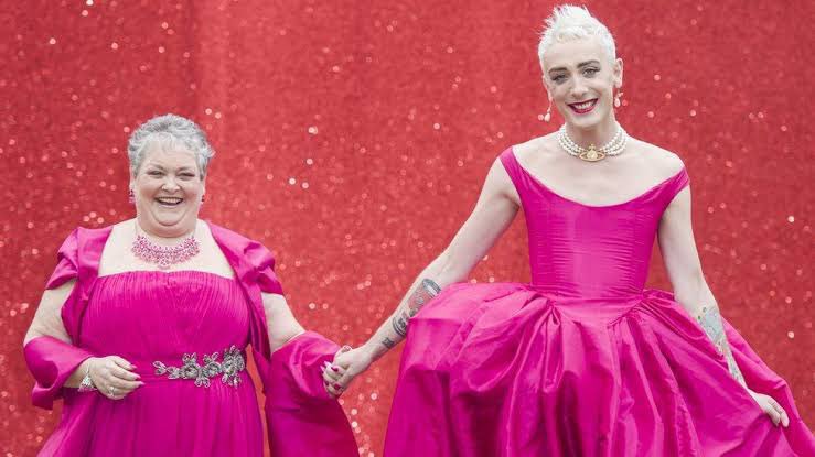 JoacoUpdates's tweet image. Este 28 de abril estarán Jamie y Margaret Campbell en el segundo estreno de la obra #TodoElMundoHablaDeJamie en persona la cual estará @JoaquinBondoni presentándola 

 #JoaquinBondoni