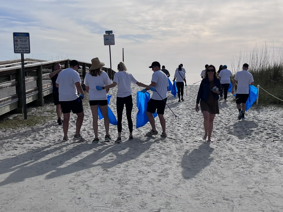 Thank you to all of the members of the @Jaguars organization who gave their time and effort this morning to help @JaxBeautiful with a beach clean up. We love teaming up to keep our beaches pristine and litter-free!