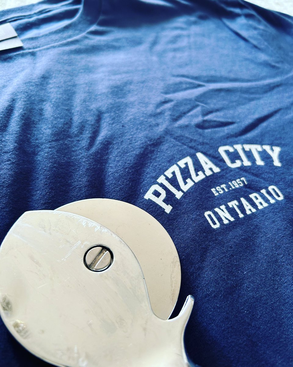 MorganRyanOnAir's tweet photo. I’ll rep it proud! 🍕

Listen for the @lrgsuper shout out when I talk to @BrettKissel on Friday! 

#YQG #pizzacity https://t.co/hSv3SuZ3Nm
