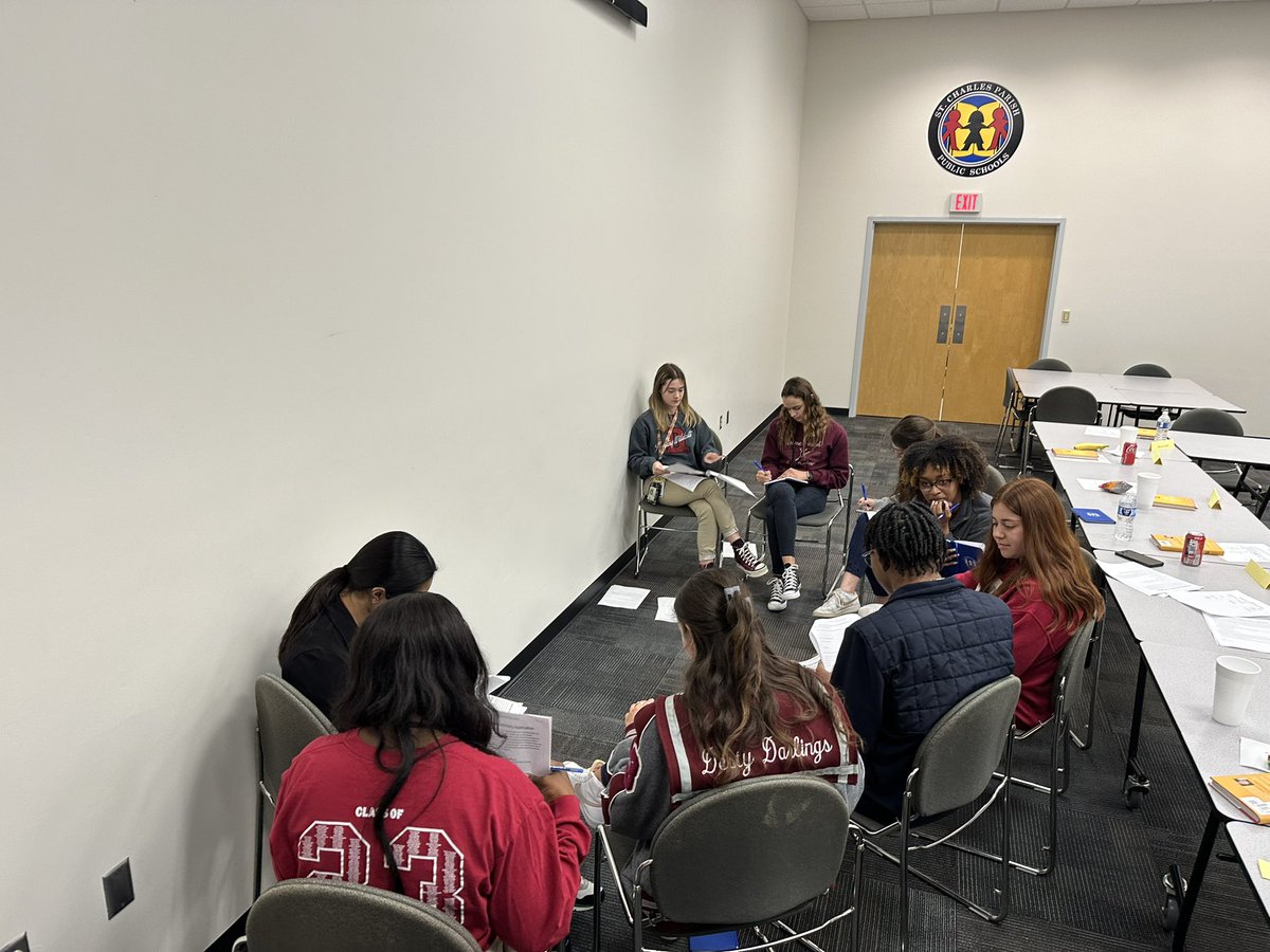 Ken_Oertling's tweet photo. Thank you students for helping our system improve through your insightful view and collaboration. You have made @SCPPS better ๐ช and helped me become a better leader. ๐ #StudentAdvisory2023 #StudentLeadershipMatters #EnergyBus #ExpectExcellence๐ฏ https://t.co/B3Kui1ExsA