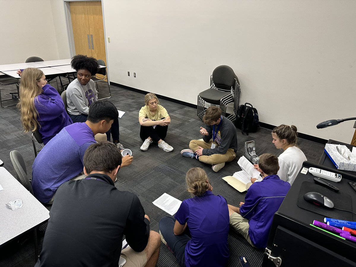 Ken_Oertling's tweet photo. Thank you students for helping our system improve through your insightful view and collaboration. You have made @SCPPS better ๐ช and helped me become a better leader. ๐ #StudentAdvisory2023 #StudentLeadershipMatters #EnergyBus #ExpectExcellence๐ฏ https://t.co/B3Kui1ExsA