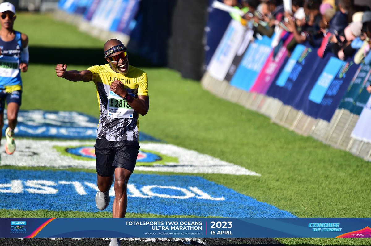 ASHINTHWELAza's tweet photo. #Ashinthwela 👉👉👉The Touch Down Celebration At The UTC #TOM2023 

URI-WHAT 
URI-WHO
URI-WHERE 
URI-YAYYYY 
#WeAreUrithi 
#HomeOfFutureChamps
#Team💛🤍🖤 https://t.co/Ii31Nxvu19