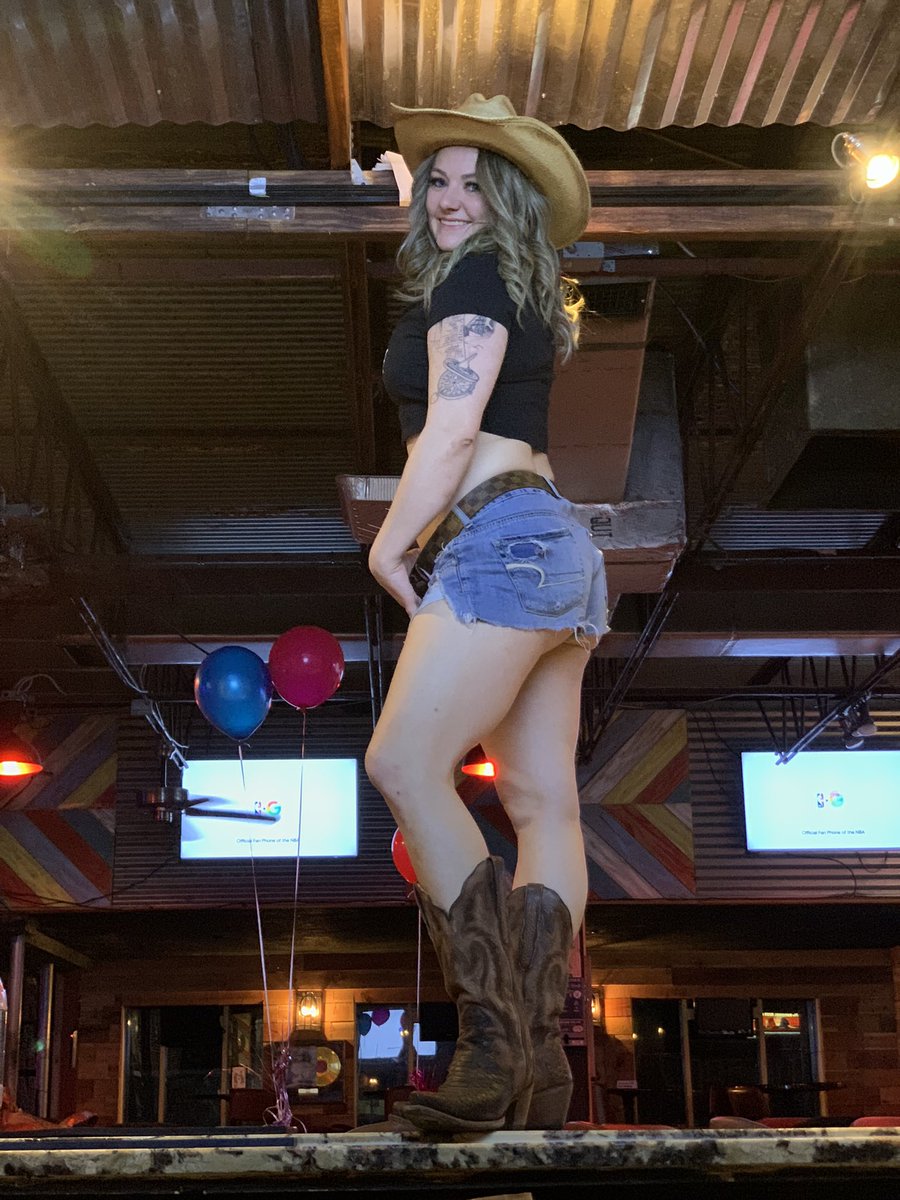 Save a horse, ride a cowgirl 🤠 or however that saying goes 🤪